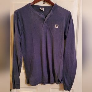 DC Shoe Co. Long Sleeve Button Tee, Mens size small